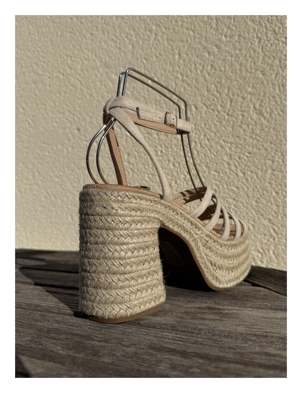 Sandalias de Tacón con Tiras Andria Beige