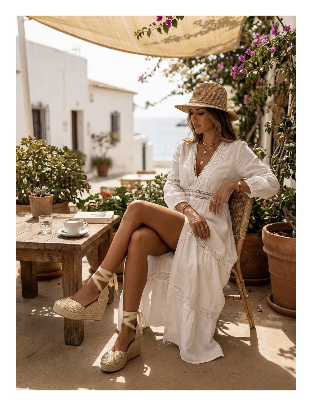 Sandalia cuña yute y lazo a la pierna Chidda Gold