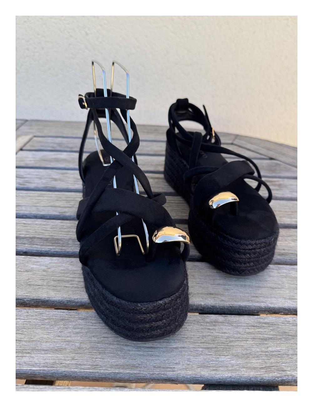 Sandalias con plataforma y anillo Luras Noir