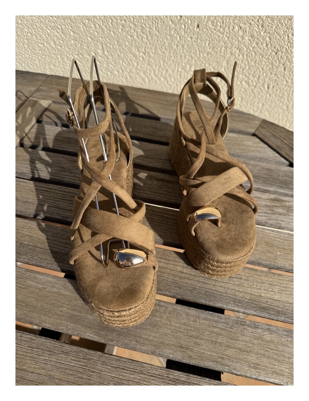 Sandalias con plataforma y anillo Luras Khaki