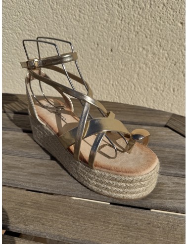 Sandalias con plataforma y anillo Luras Gold