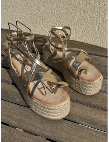 Sandalias con plataforma y anillo Luras Gold