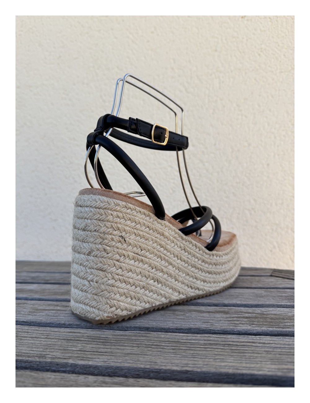 Sandalias con plataforma y tiras Telti Black