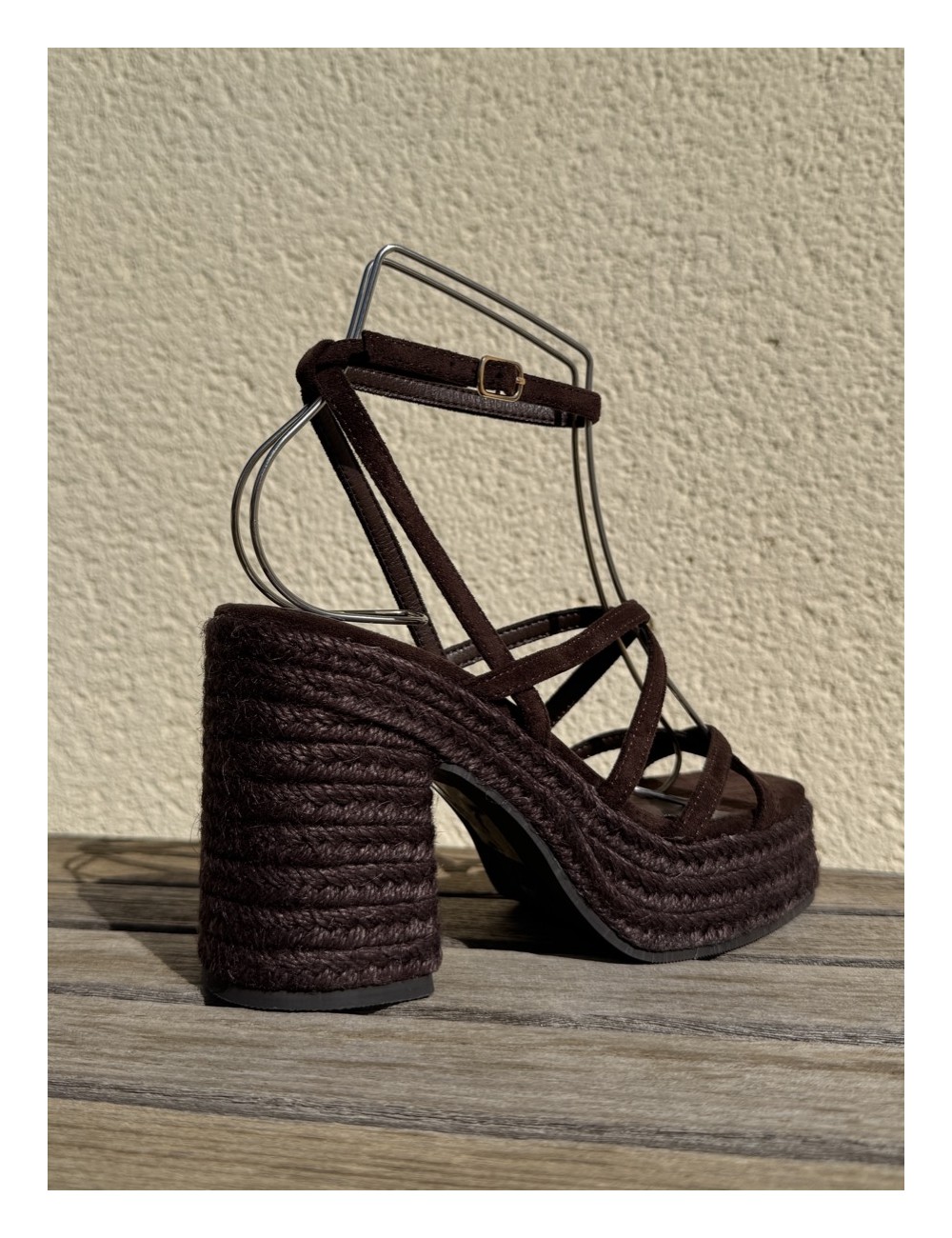 Sandalias de tacon y tiras Lula Brown