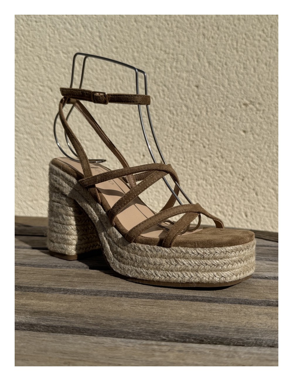 Sandalias de tacon y tiras Lula Khaki