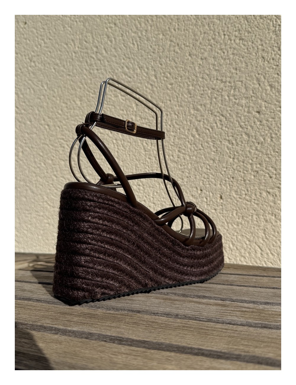 Sandalias con cuña Onani Brown