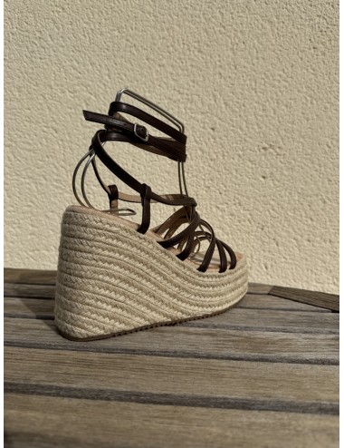 Sandalias con Tiras y Atadas a la Pierna Casina Brown