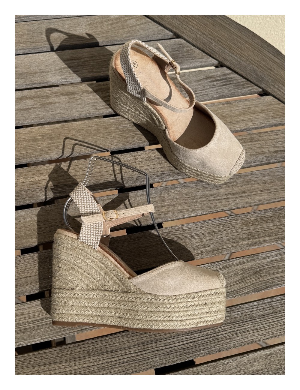 Sandalias con cuñas altas Loiri Beige