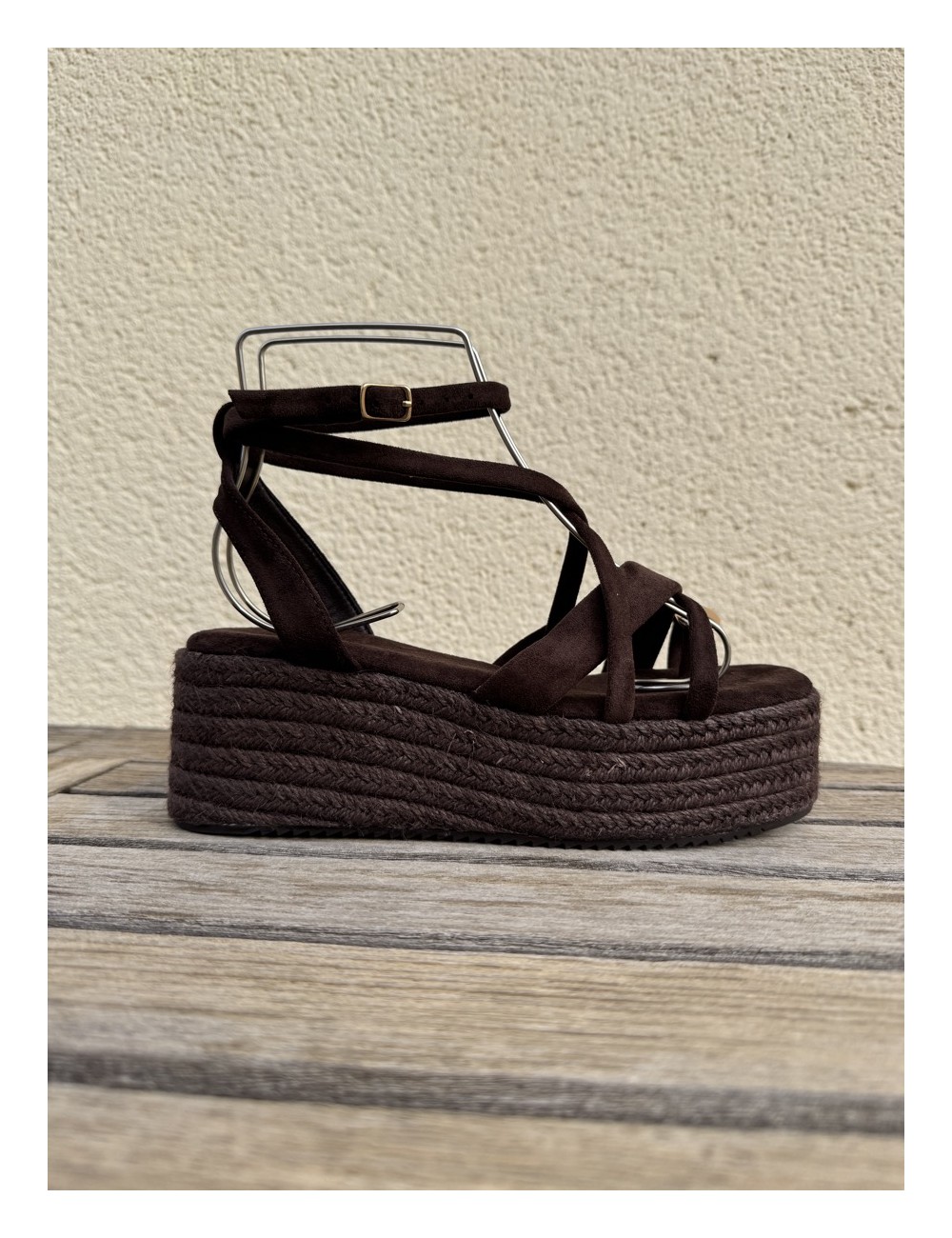 Sandalias con plataforma y anillo Luras Coffe
