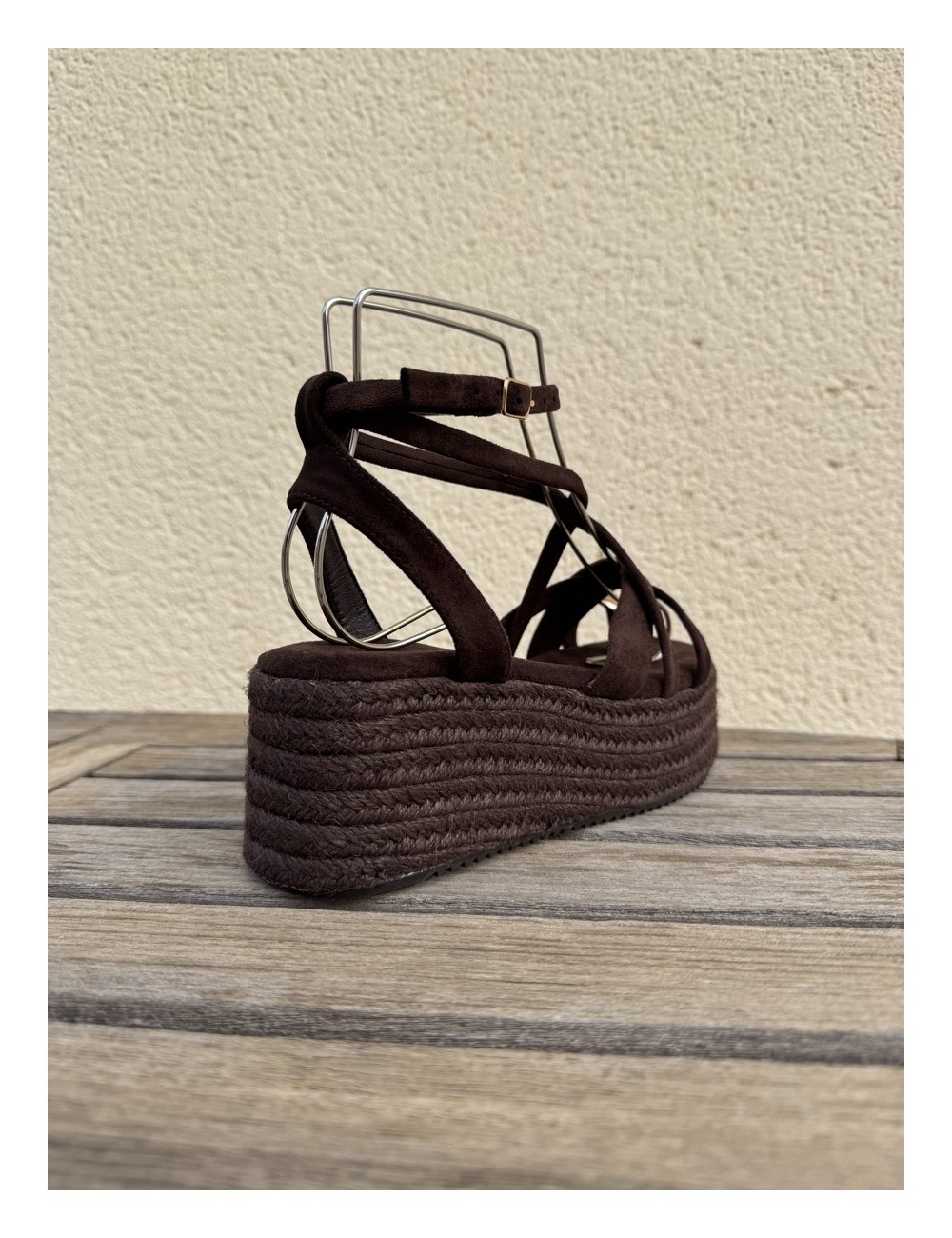 Sandalias con plataforma y anillo Luras Coffe