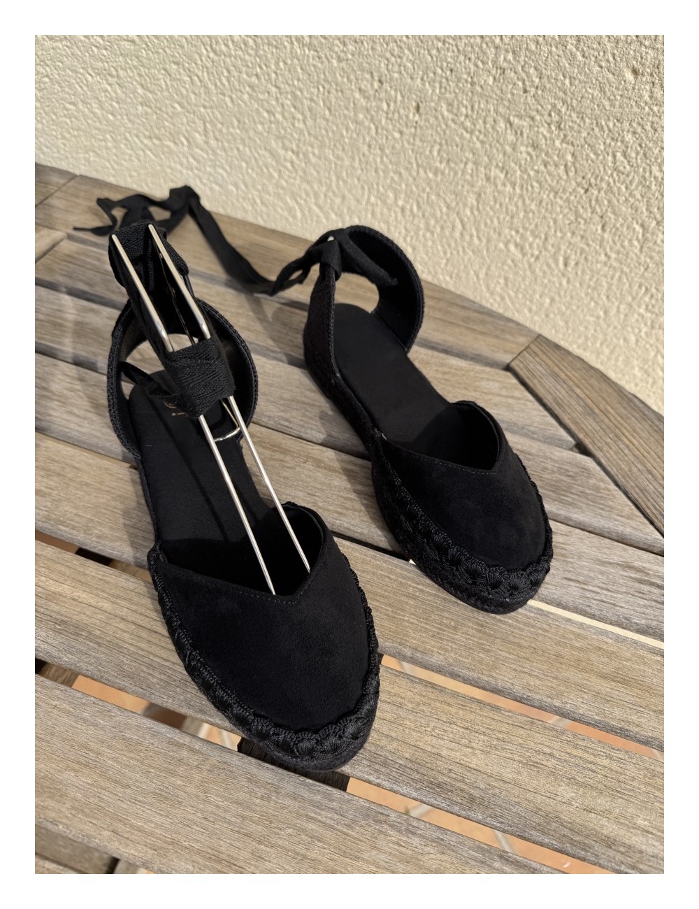 Alpargatas con cintas a la pierna Altara Noir