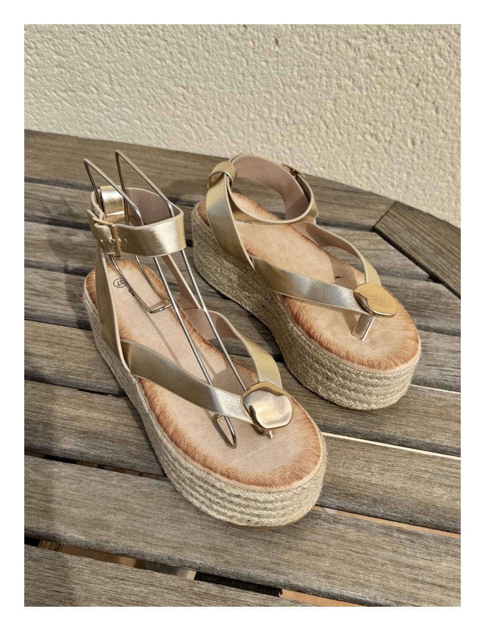 Sandalias con plataforma Paolo Gold