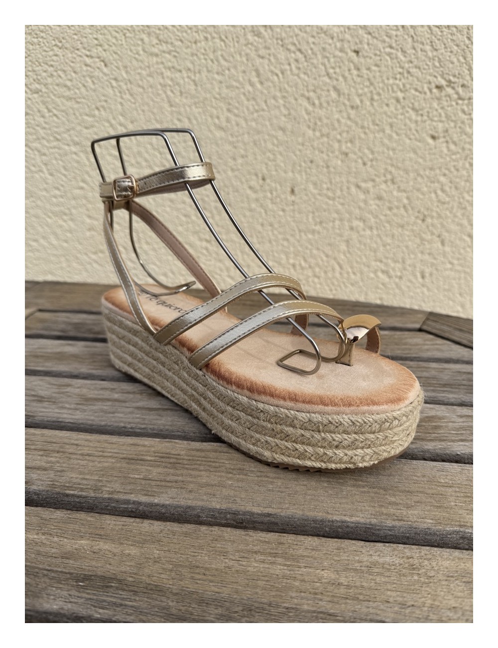 Sandalias con plataforma de esparto Enas Gold