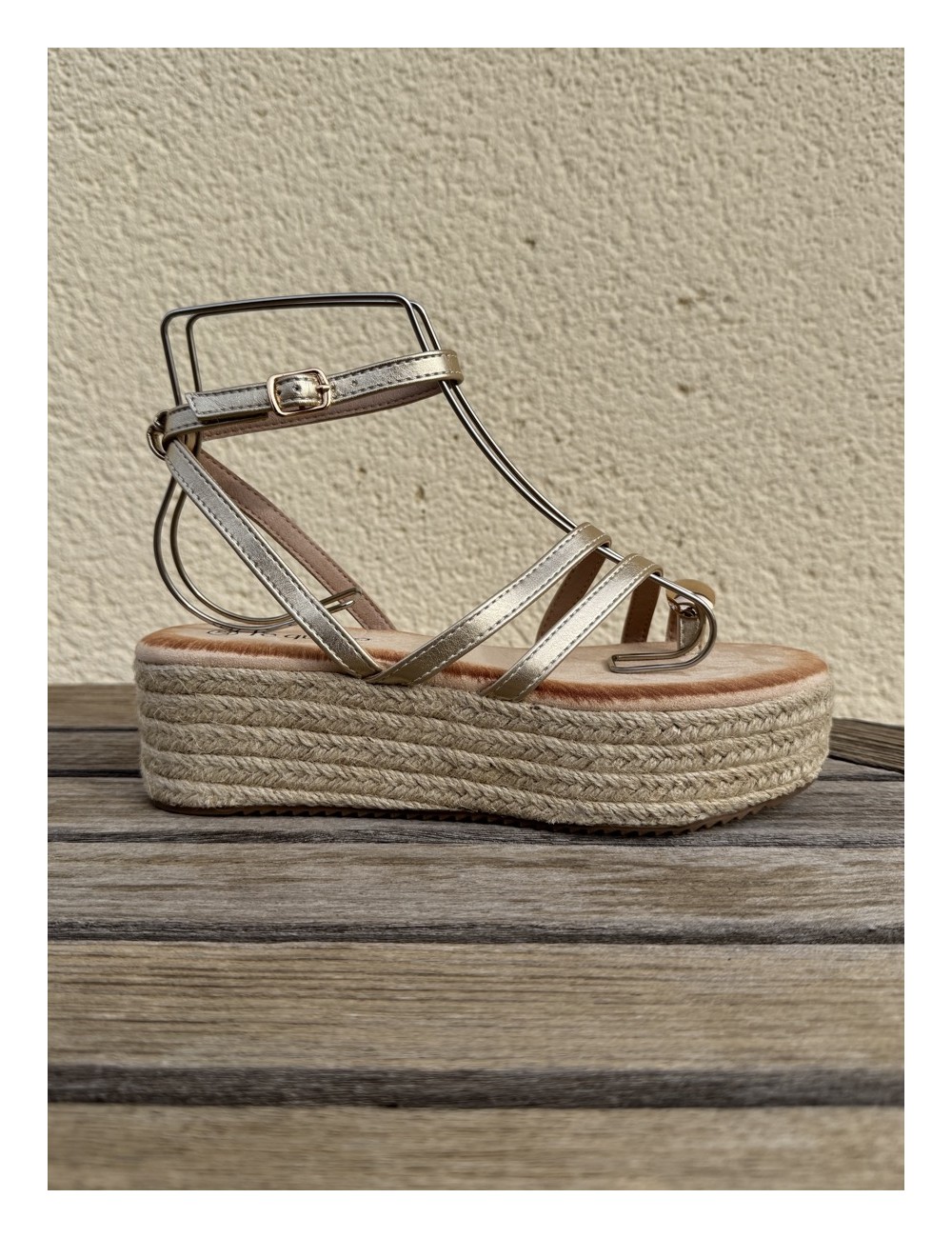 Sandalias con plataforma de esparto Enas Gold