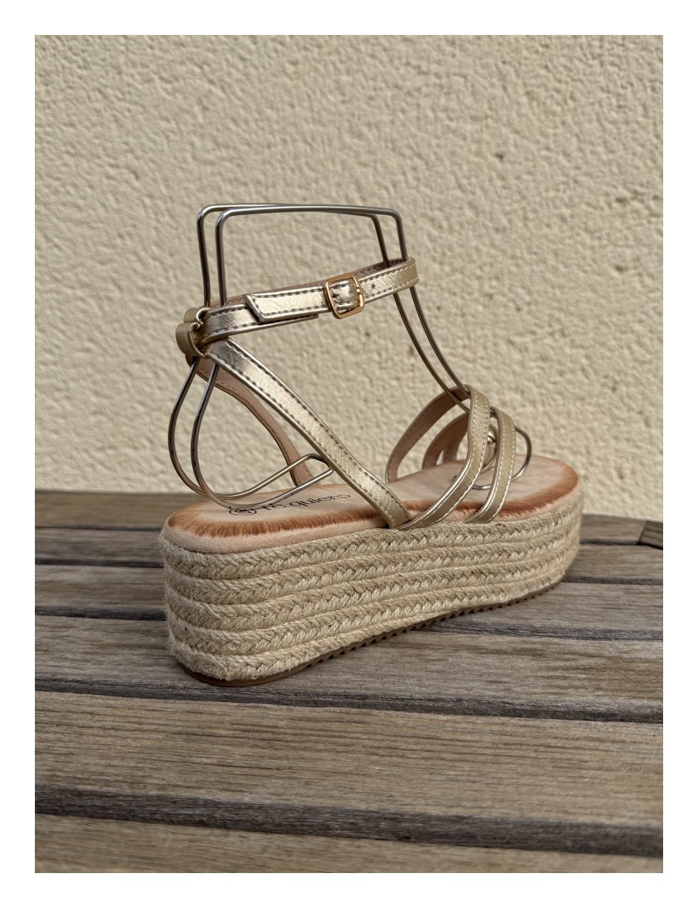 Sandalias con plataforma de esparto Enas Gold