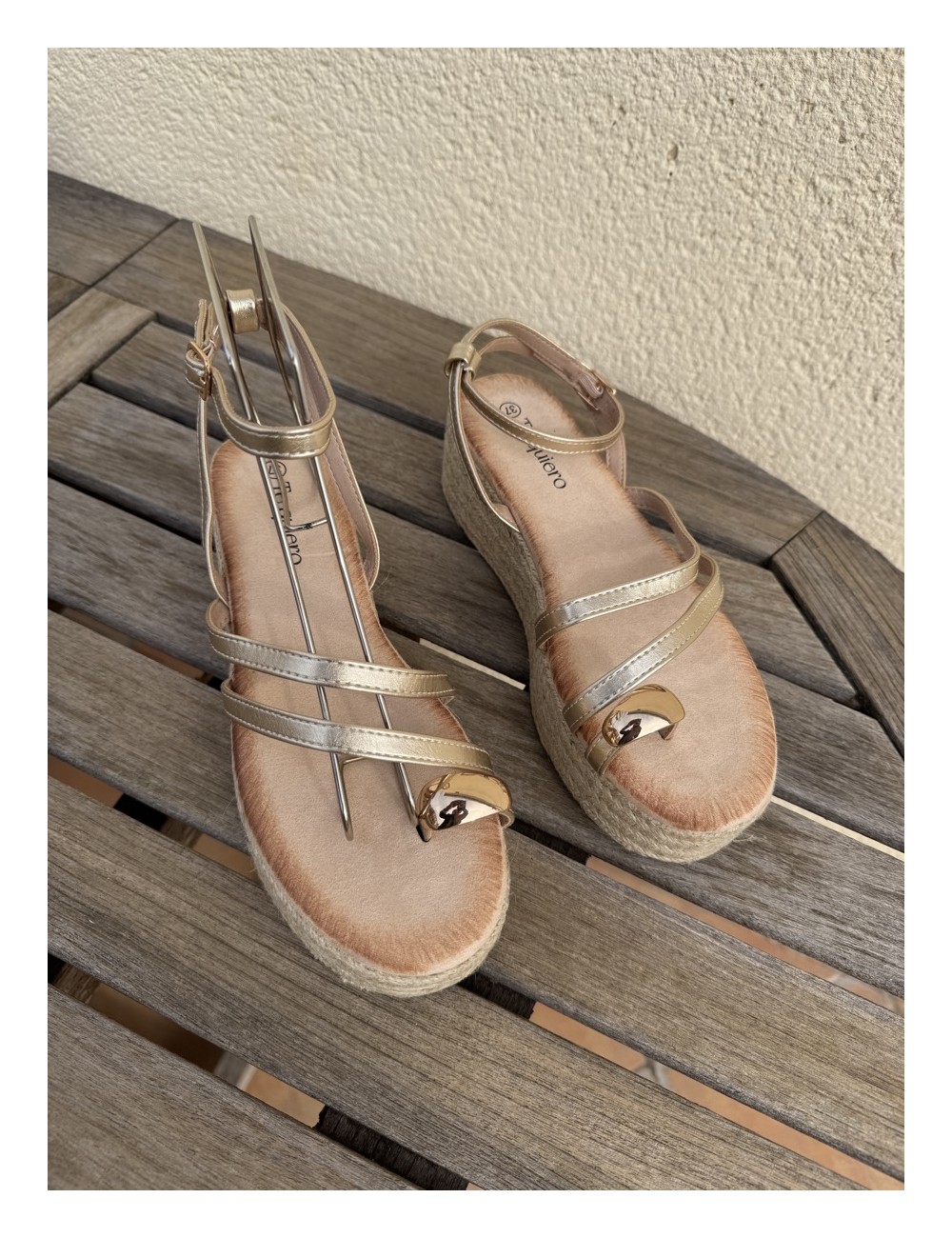 Sandalias con plataforma de esparto Enas Gold