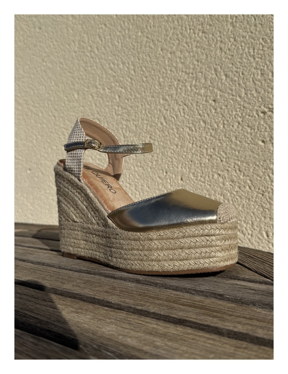 Sandalias con cuñas altas Loiri Gold