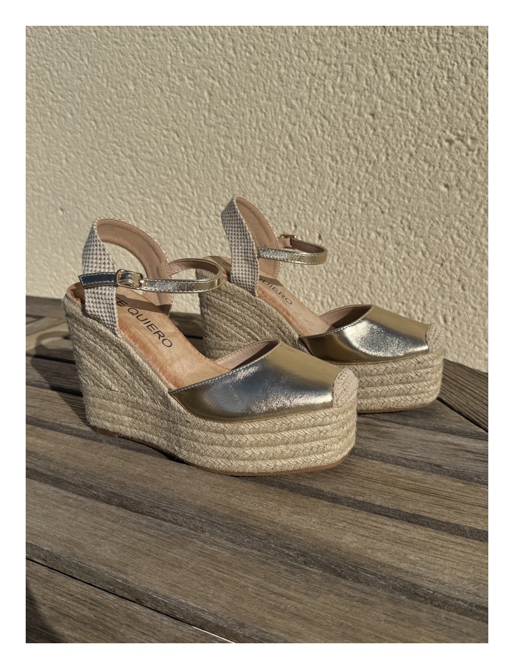 Sandalias con cuñas altas Loiri Gold