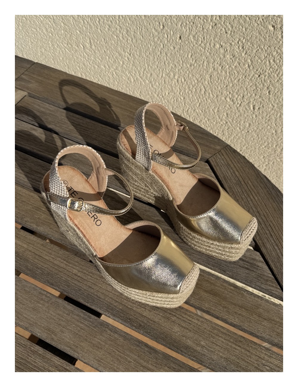 Sandalias con cuñas altas Loiri Gold