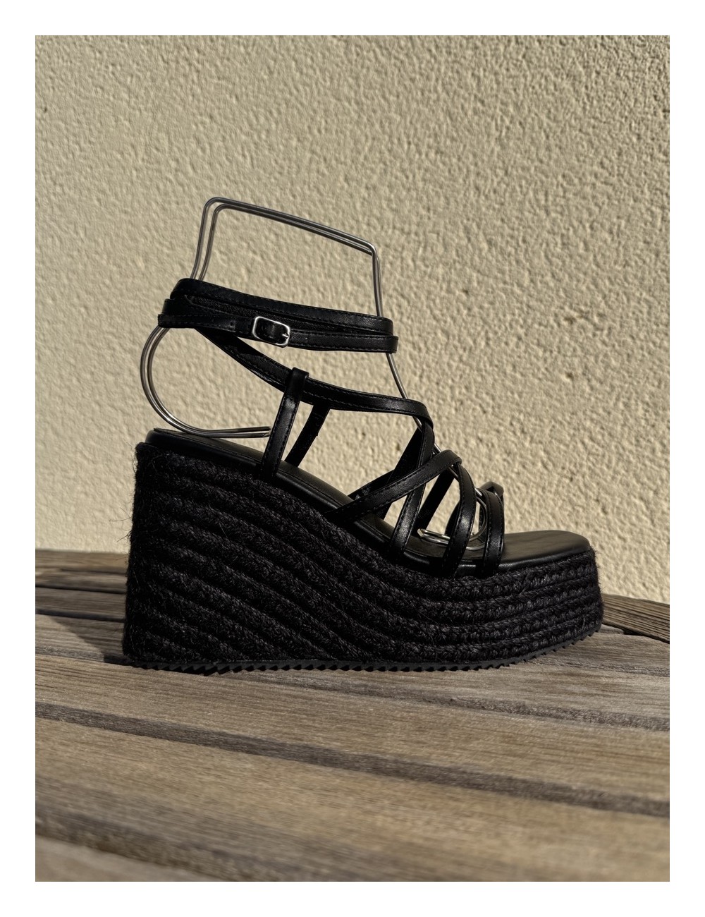 Sandalias con cuña y tiras Piras All Noir