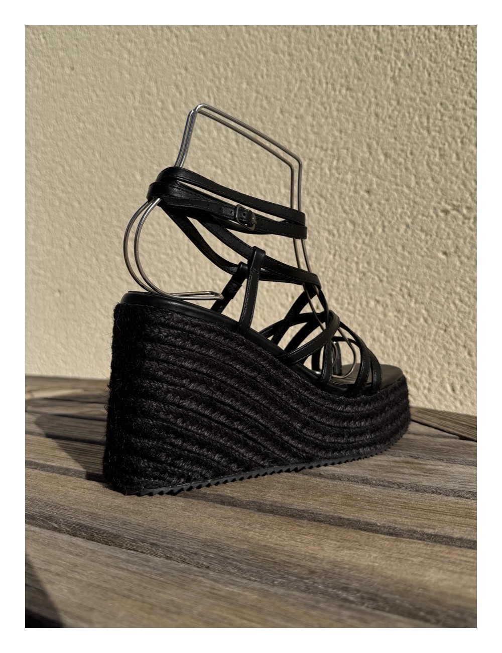 Sandalias con cuña y tiras Piras All Noir