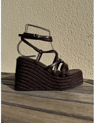 Sandalias con cuña y tiras Piras Brown