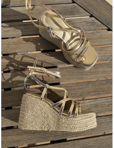Sandalias con cuña y tiras Piras Gold