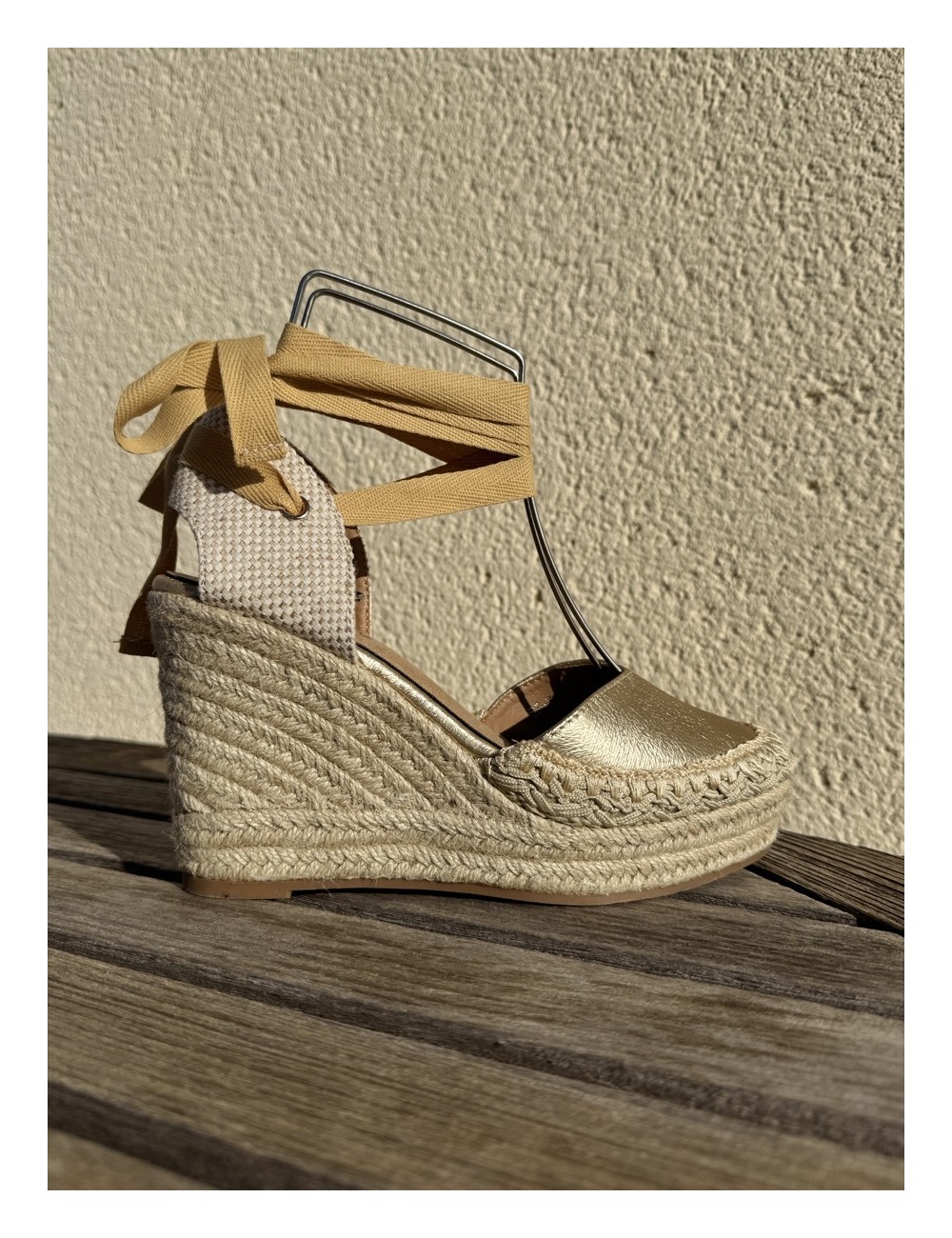 Cuñas de Esparto Atada en Pierna Cles Gold