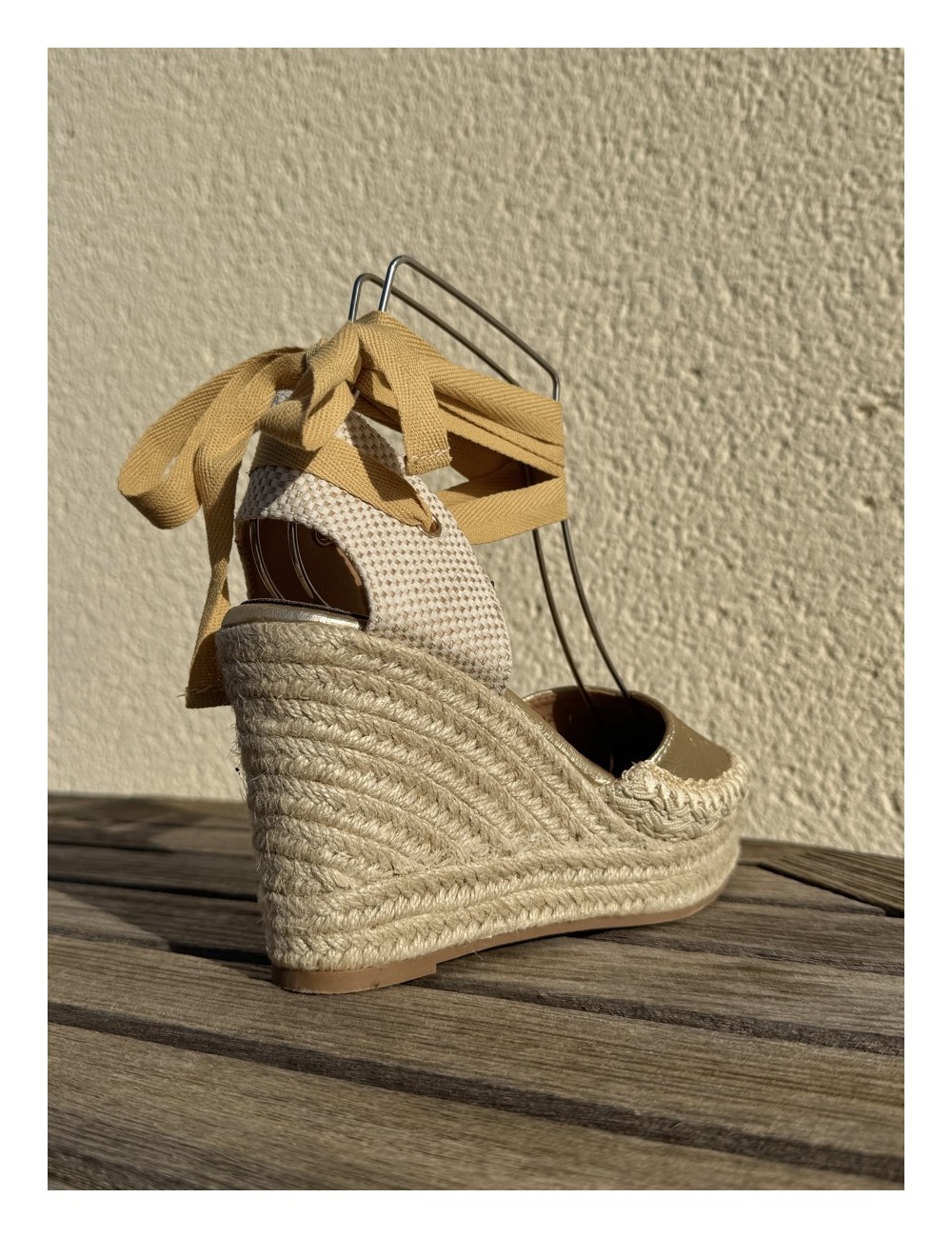 Cuñas de Esparto Atada en Pierna Cles Gold