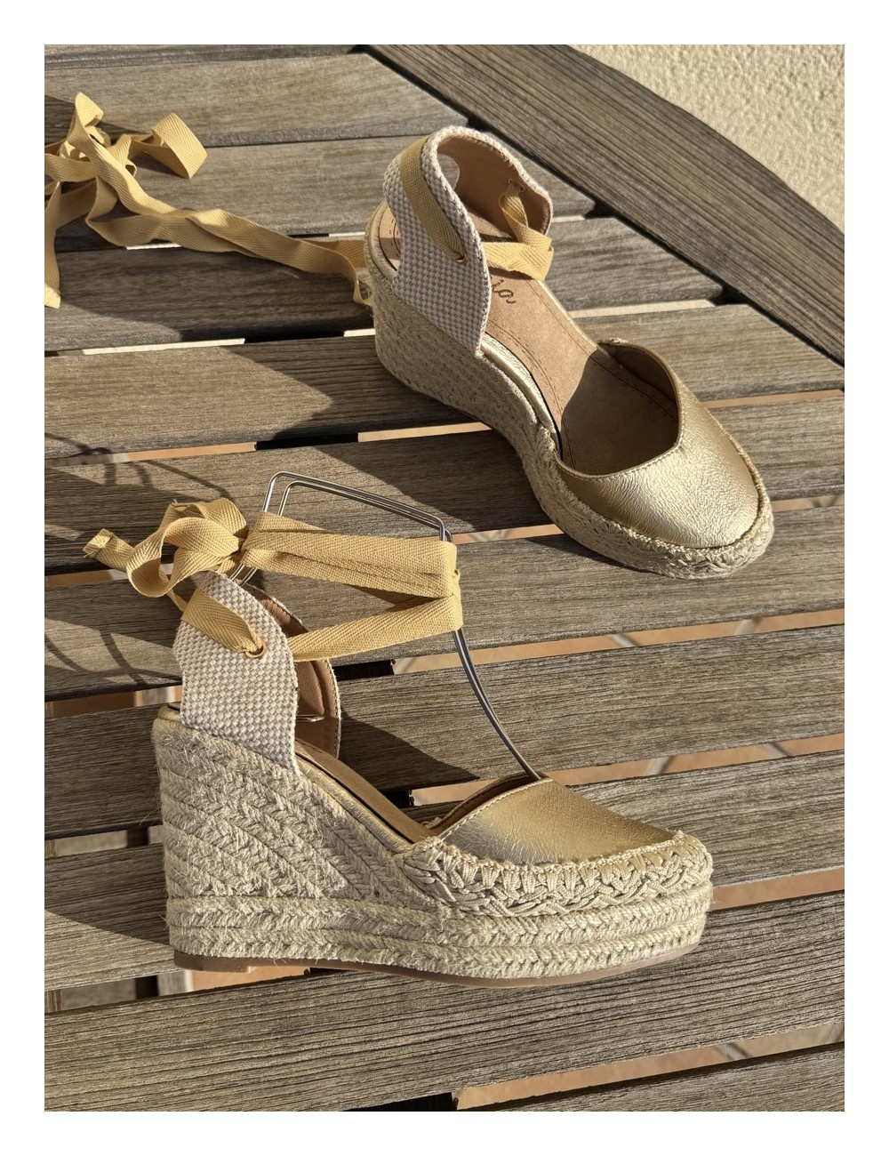 Cuñas de Esparto Atada en Pierna Cles Gold