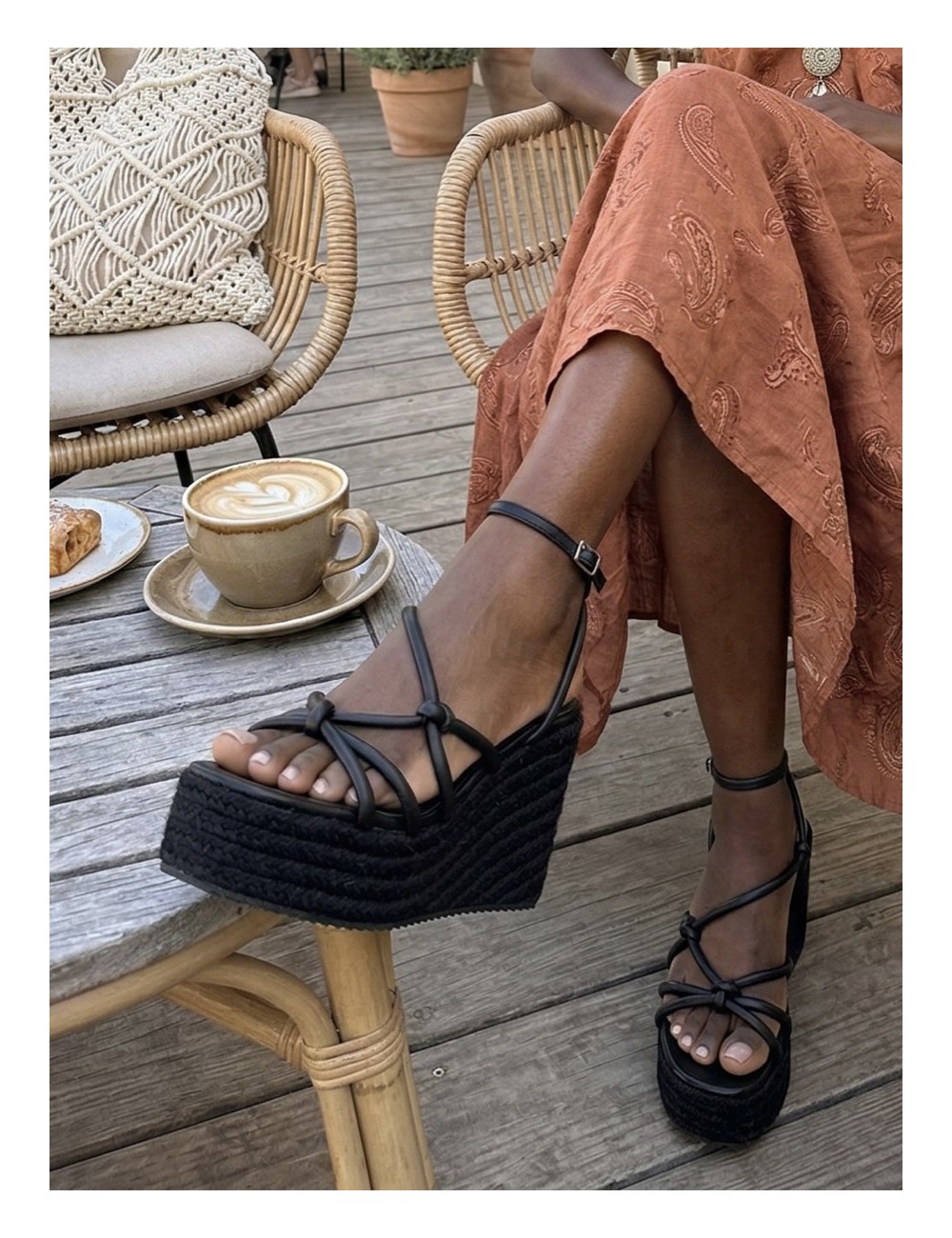 Sandalias con cuña Onani All Noir