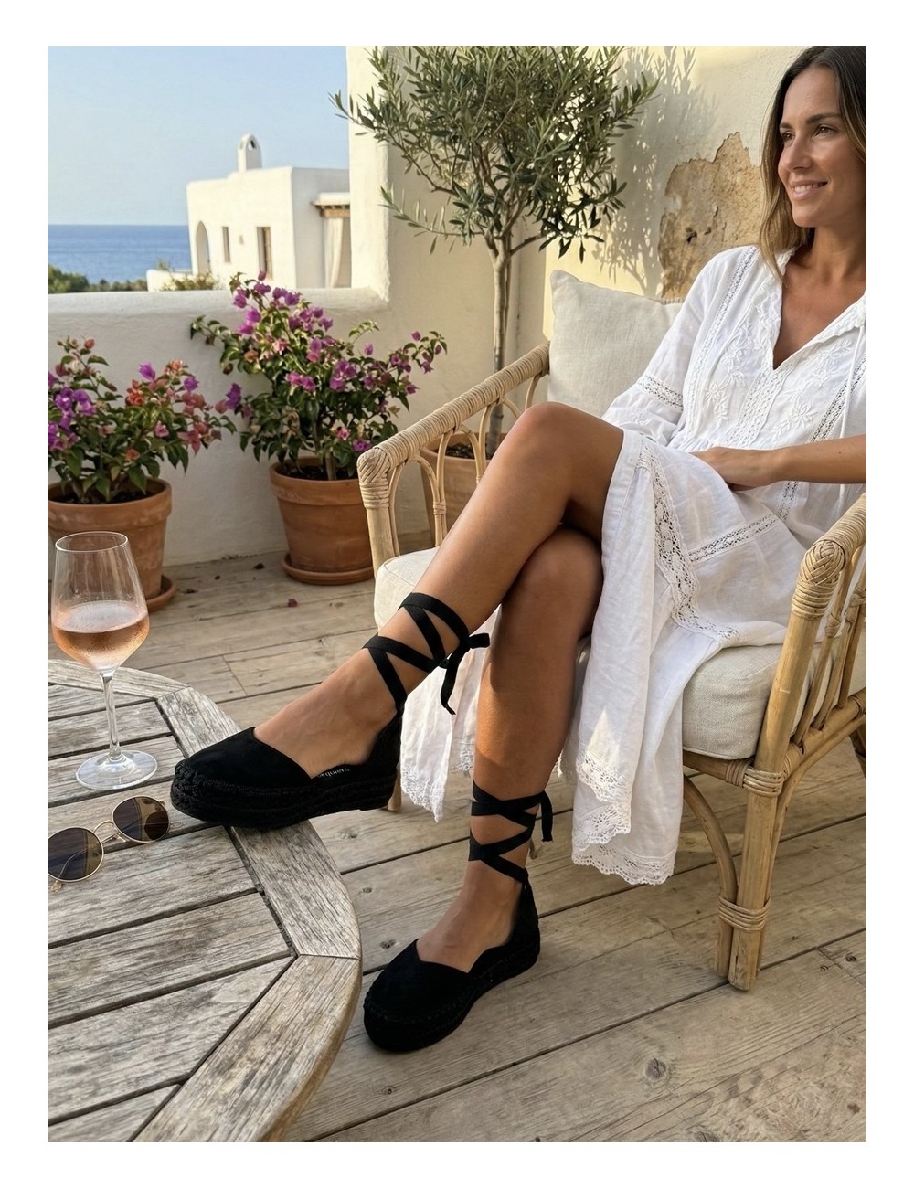 Alpargatas con cintas a la pierna Altara Noir