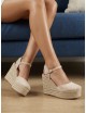Sandalias con cuñas altas Loiri Beige