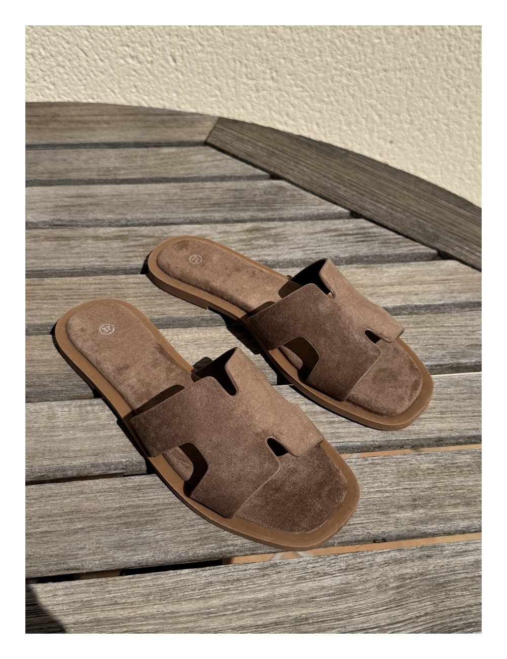 Sandalias planas Elini Khaki