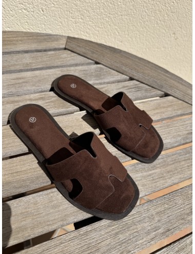 Sandalias planas Elini Brown