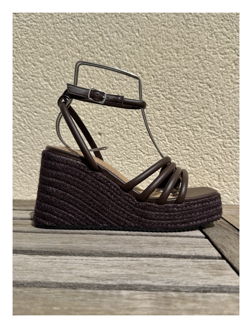 Sandalia de tiras con cuña de esparto Nuvola Brown