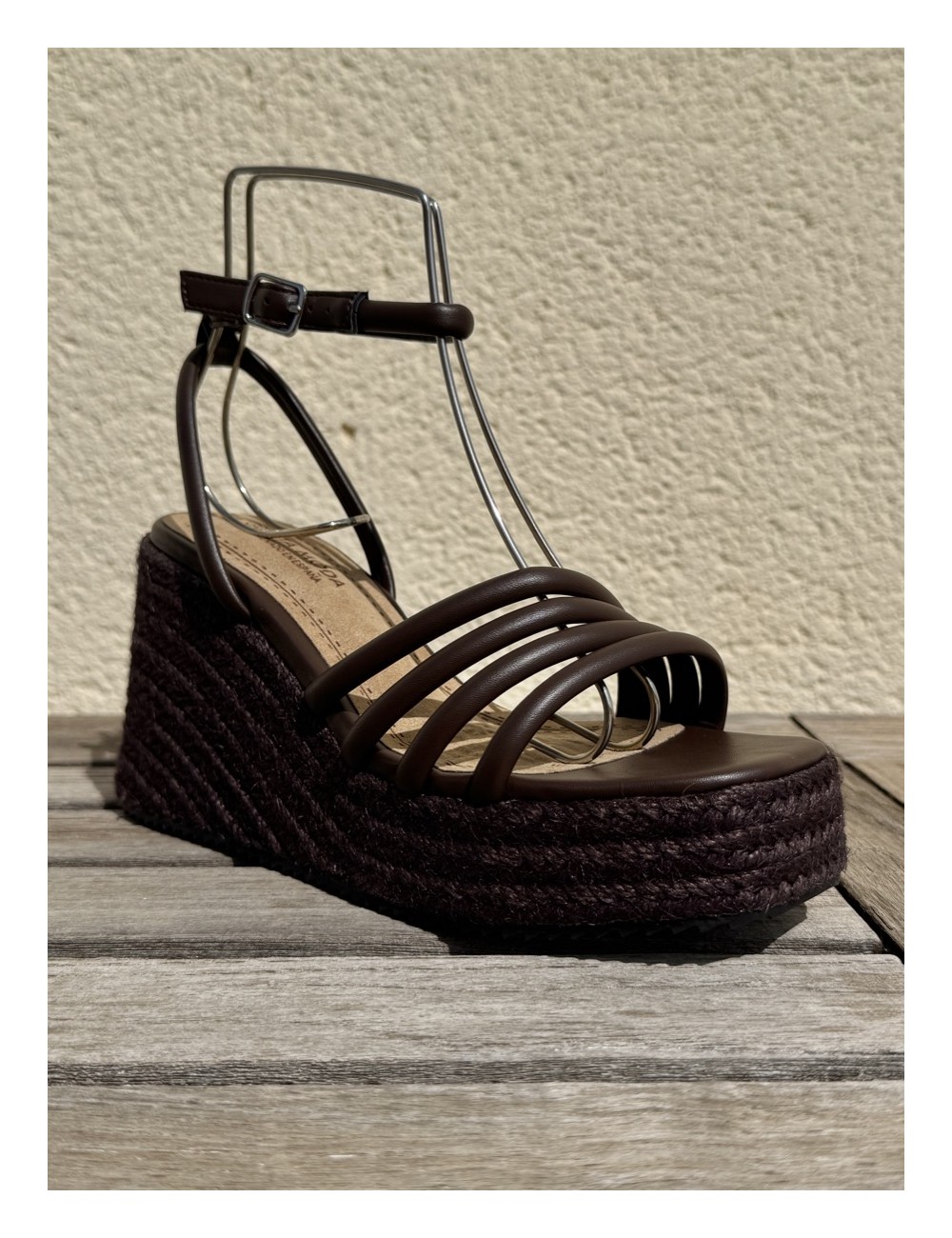 Sandalia de tiras con cuña de esparto Nuvola Brown