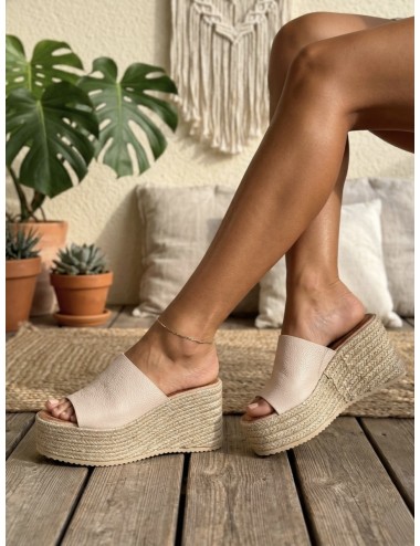 Cuñas con Plataforma y Esparto Malleva Beige