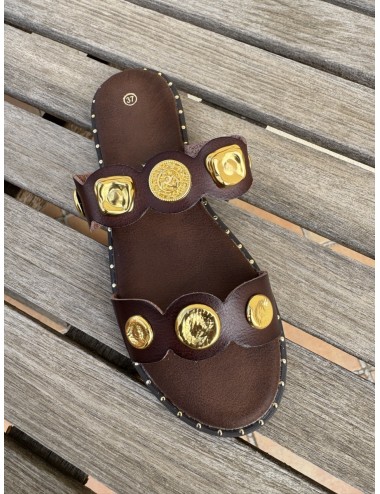 Sandalias con adorno dorado Baunei Brown