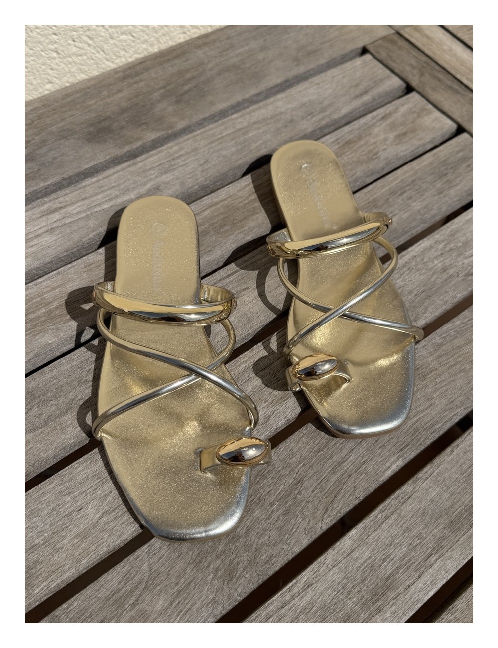Sandalias con detalle dorado Vernazza Gold