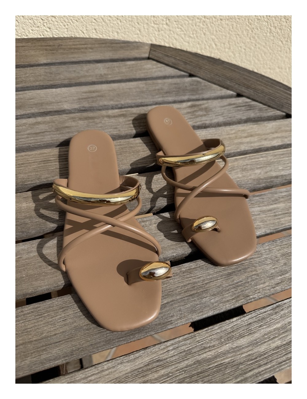 Sandalias con detalle dorado Vernazza Khaki
