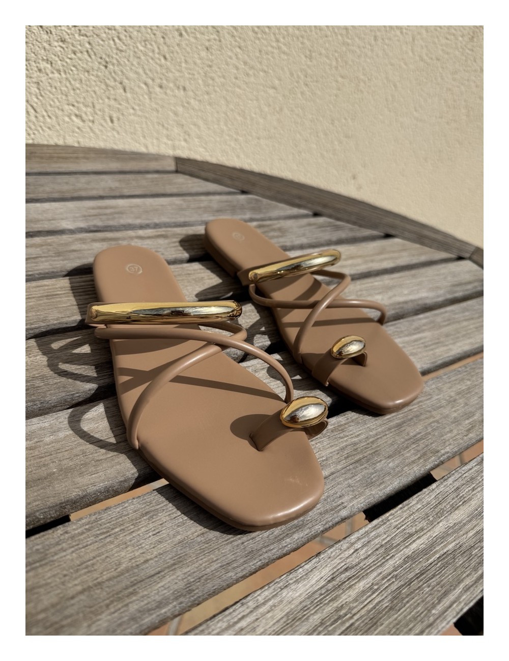 Sandalias con detalle dorado Vernazza Khaki