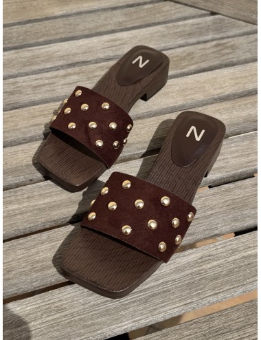 Sandalias con tachuelas Scalo Brown
