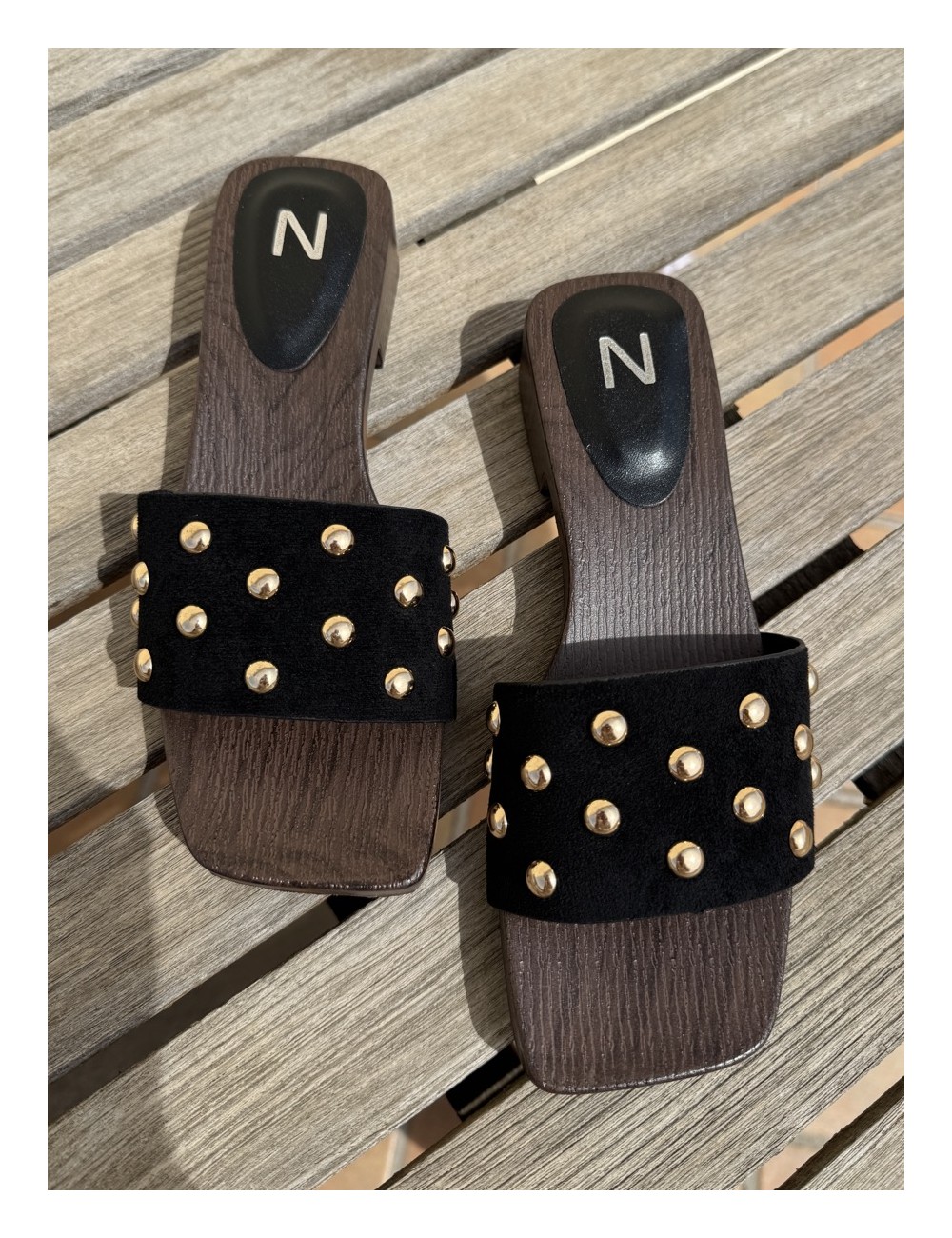 Sandalias con tachuelas Scalo Noir