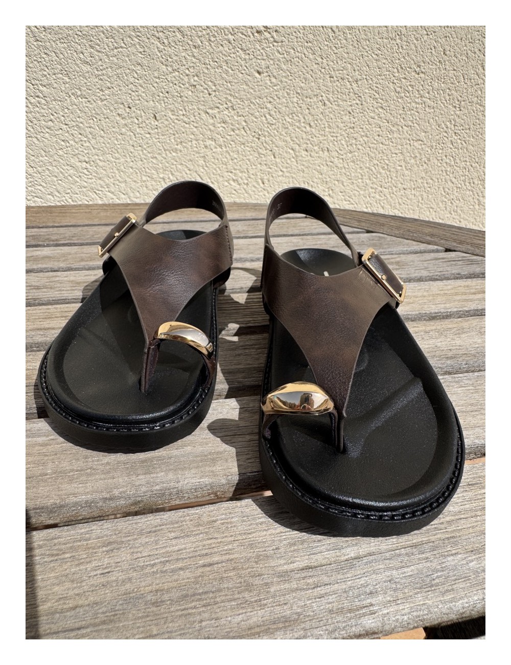 Sandalias con Hebilla Sabbia Brown