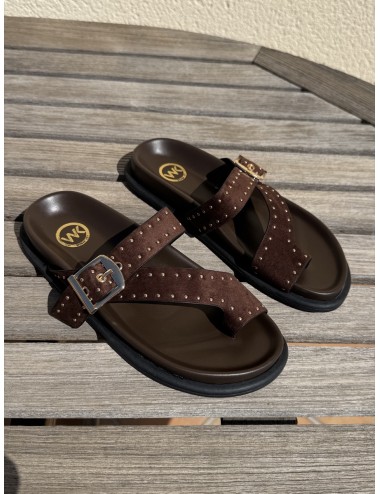 Sandalias plana con tachas y hebilla Lecse Brown