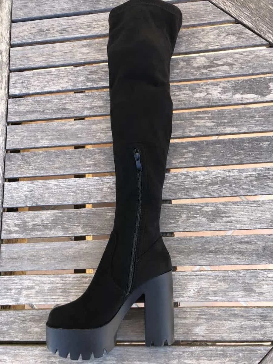 Nicastro Noir