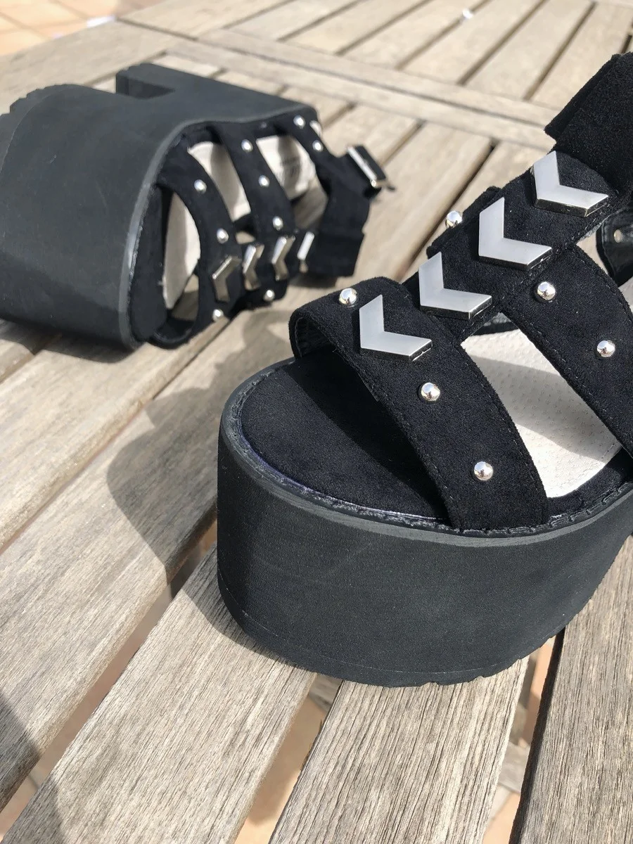 Sandalias con Plataforma Piara Noir