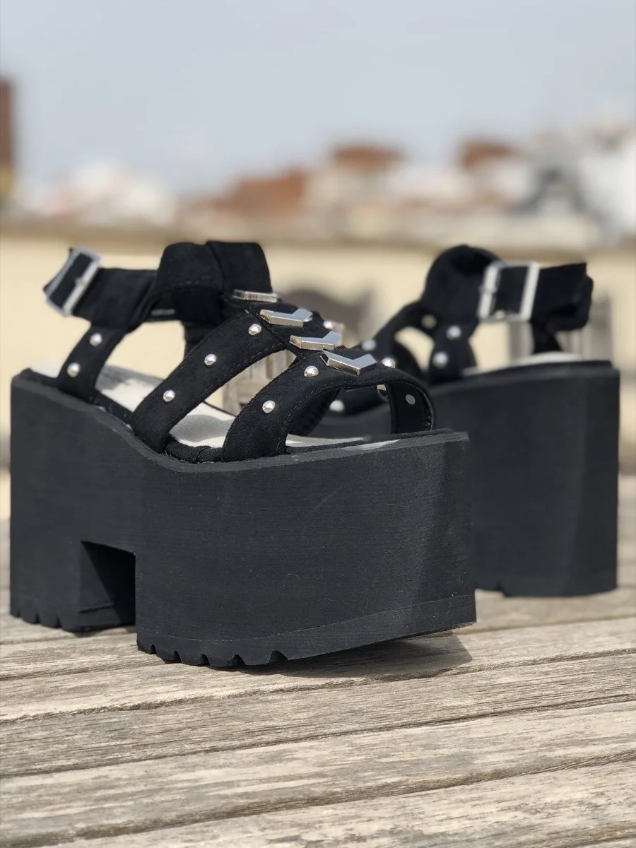 Sandalias con Plataforma Piara Noir