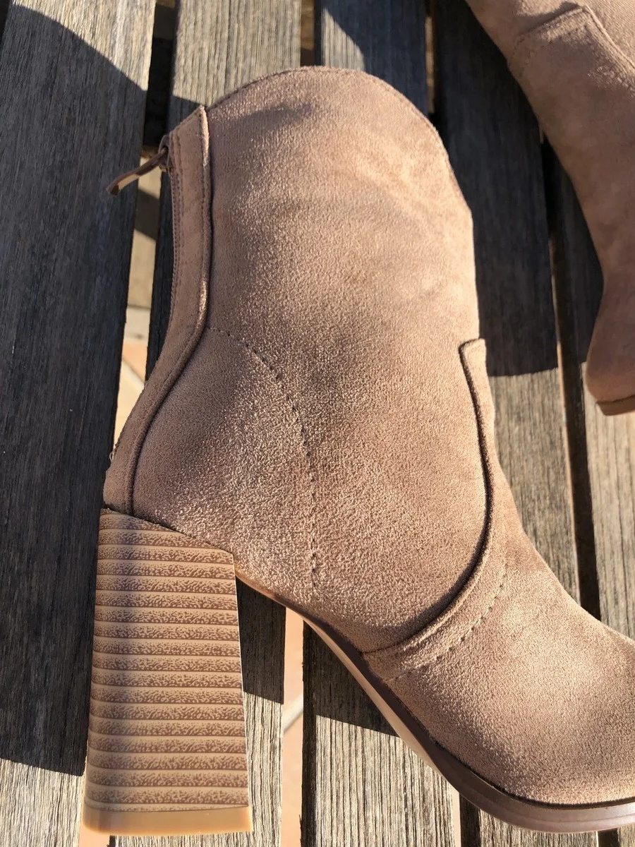 Botines con tacon cowboy Arzena Khaki
